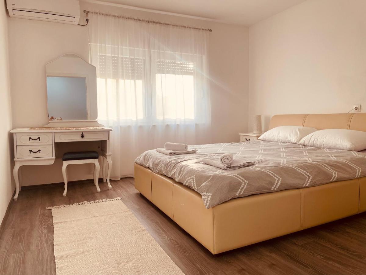 Mamma Mia! Apartment โมสตาร์ ภายนอก รูปภาพ
